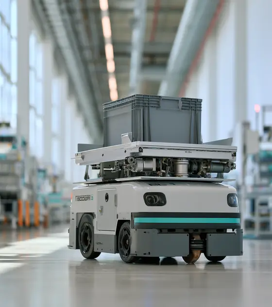 AGVs, AMRs and intralogistics